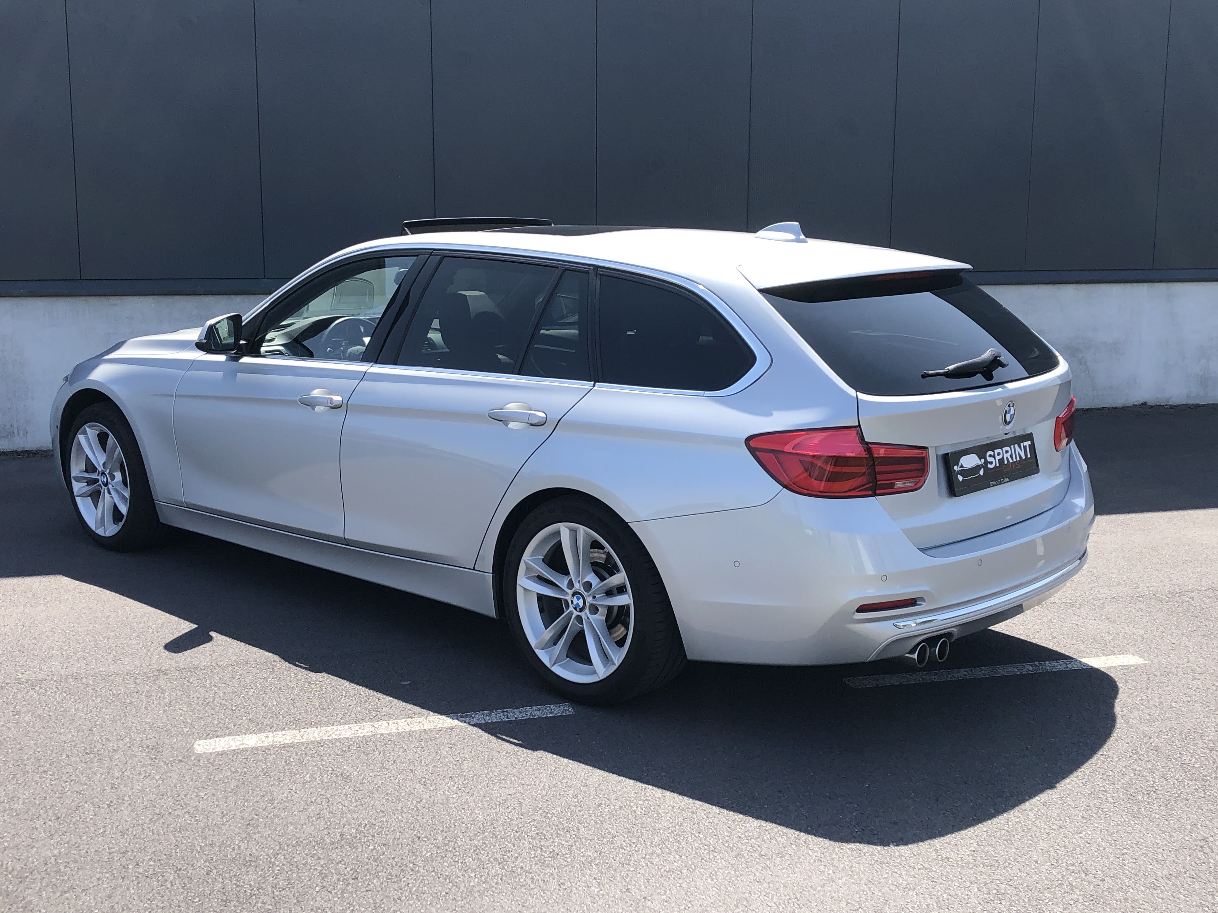 BMW 320d A Touriing F31 - 02